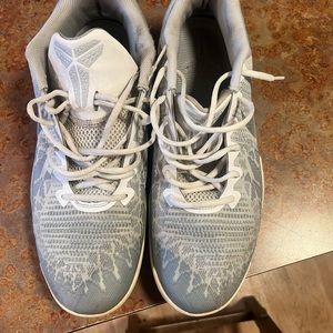 Nike Mamba Rage - Platinum. Men’s size 13